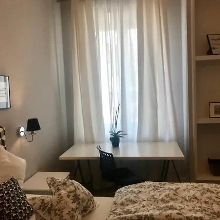 Stare Miasto Bednarska 10 *