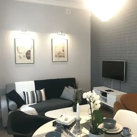 아파트 Stare Miasto Bednarska 10 *